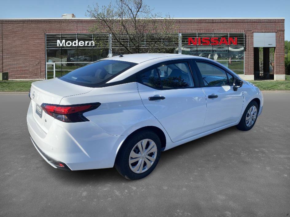 2025 Nissan Versa S photo 4