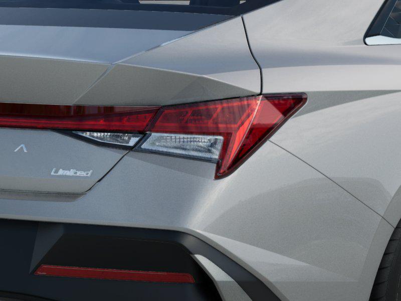 2025 Hyundai Elantra Limited photo 8