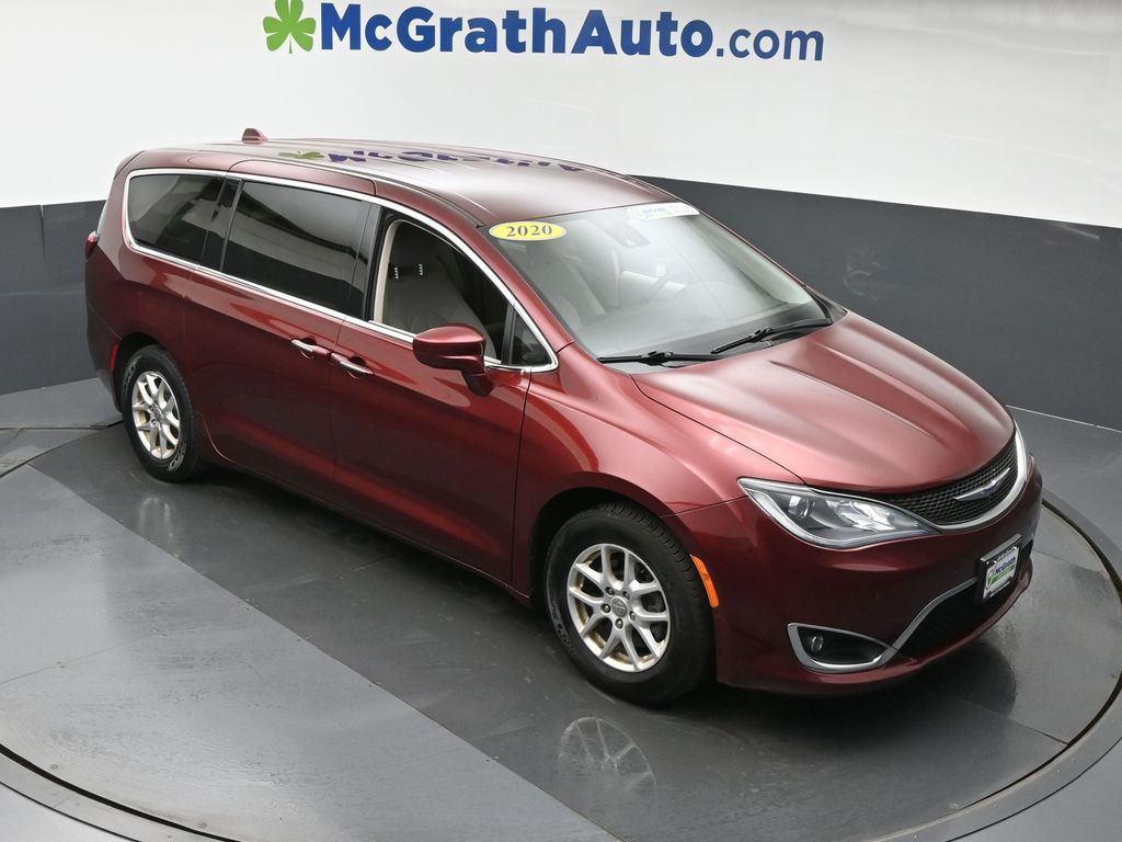 2020 Chrysler Pacifica Touring photo 2