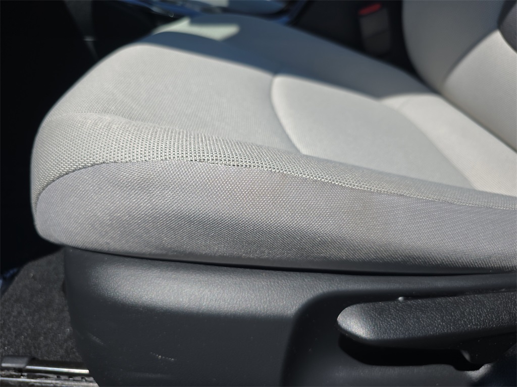 2022 Toyota Corolla LE photo 28