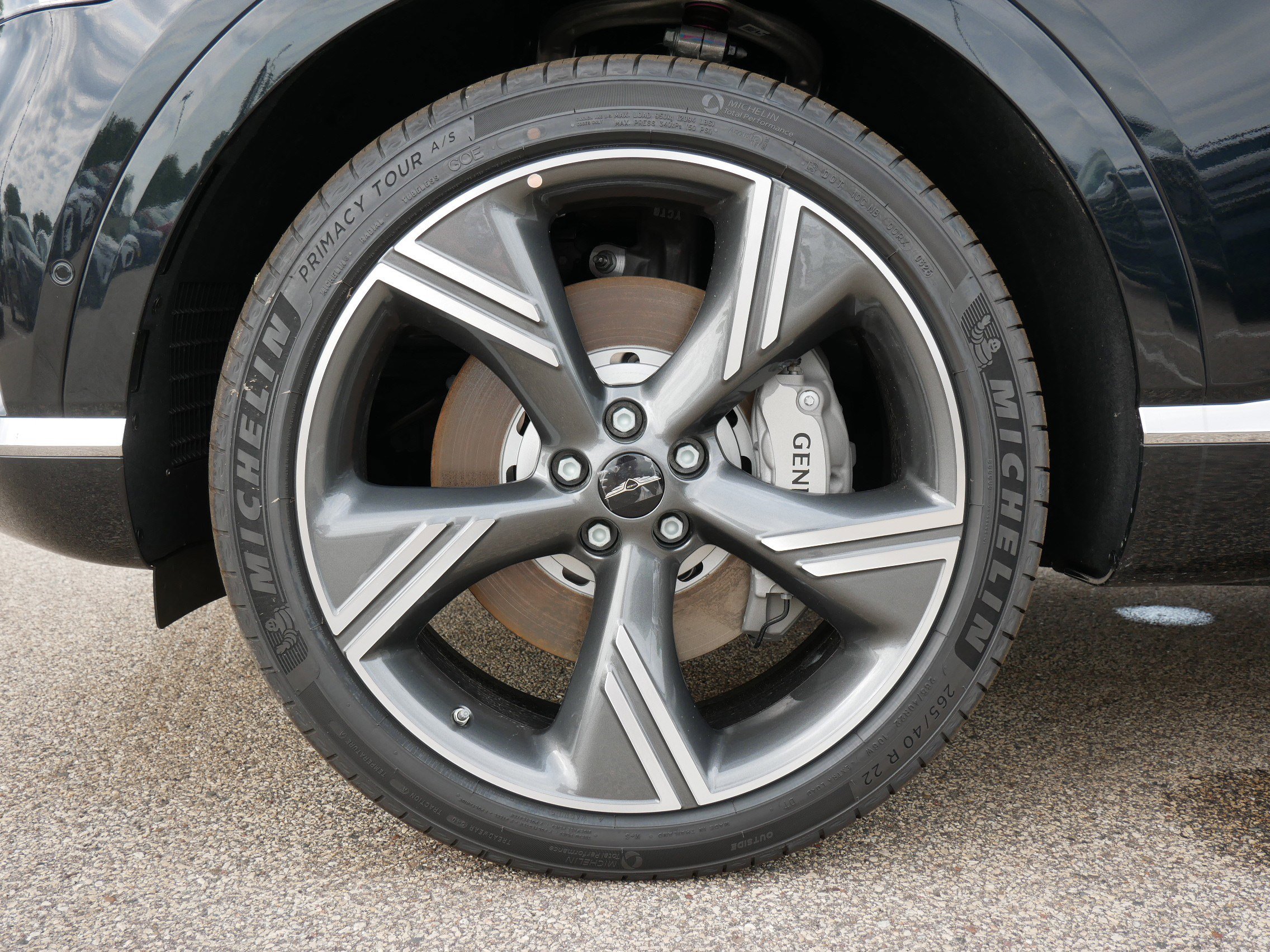 2025 Genesis GV80 Prestige AWD photo 2