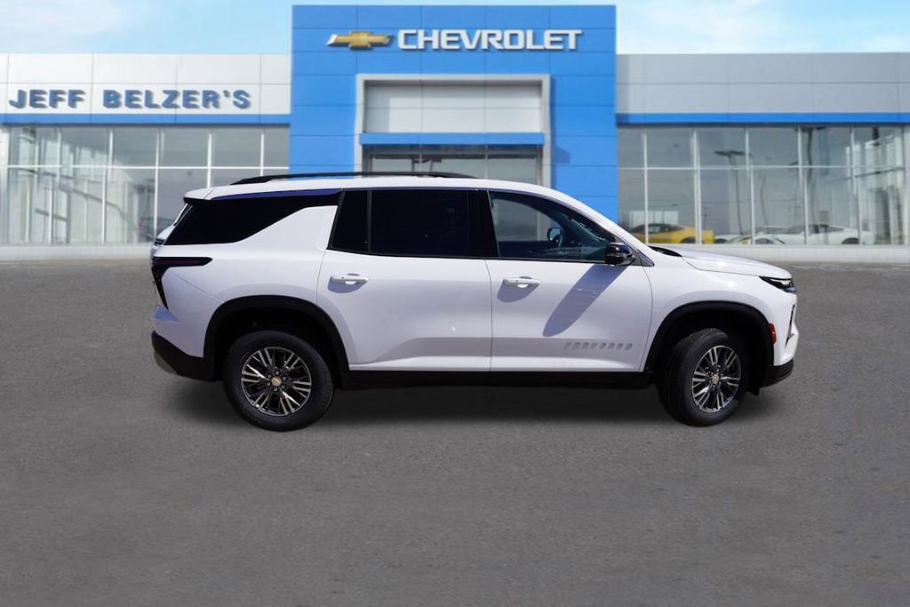 2026 Chevrolet Traverse photo 2