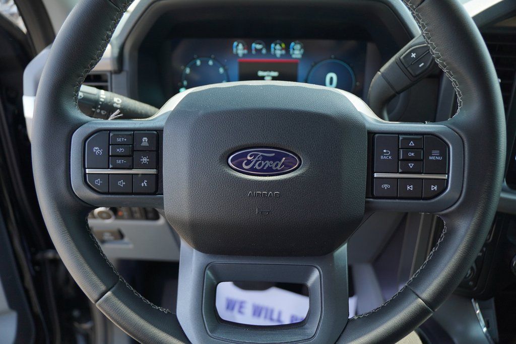2025 Ford F-150 XLT photo 14