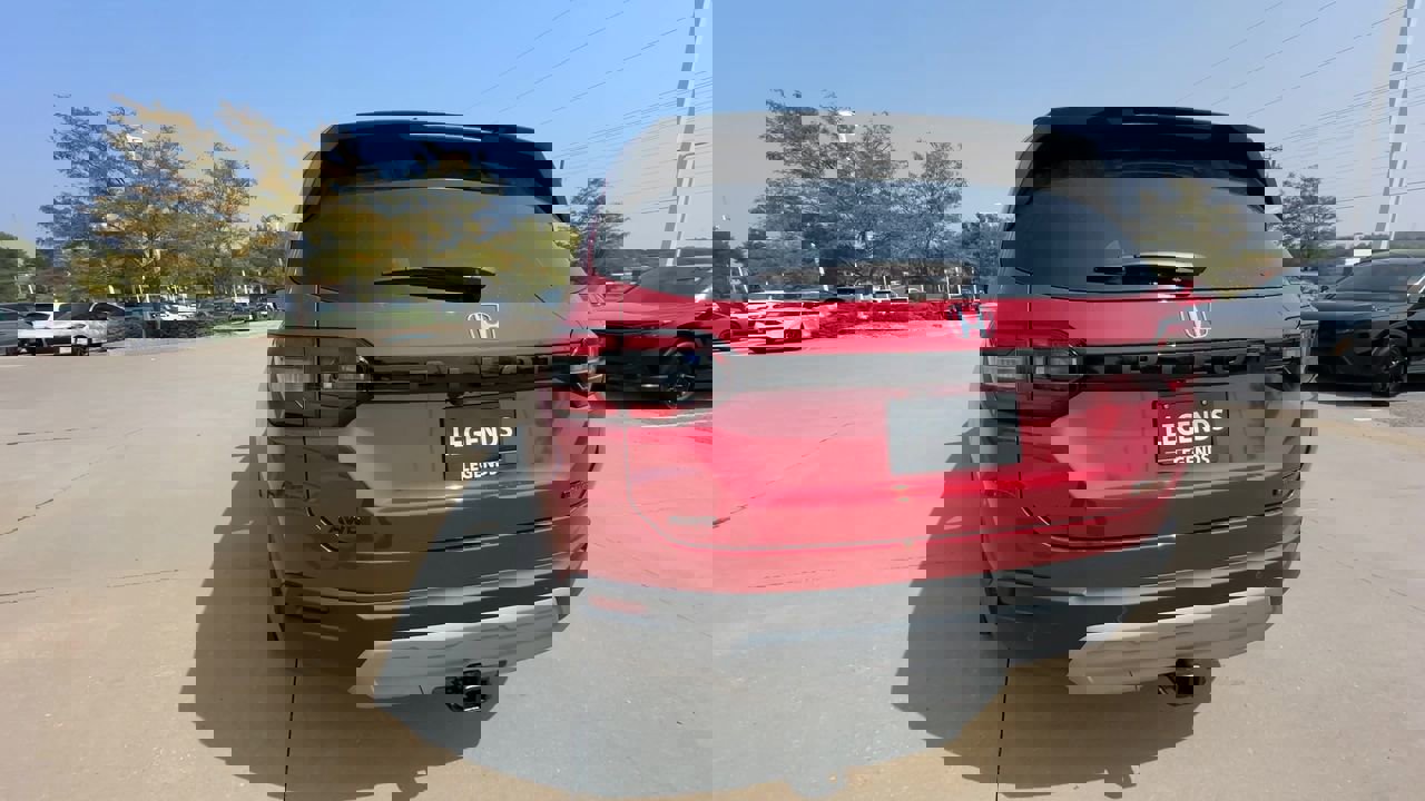 2025 Honda Pilot TrailSport photo 3