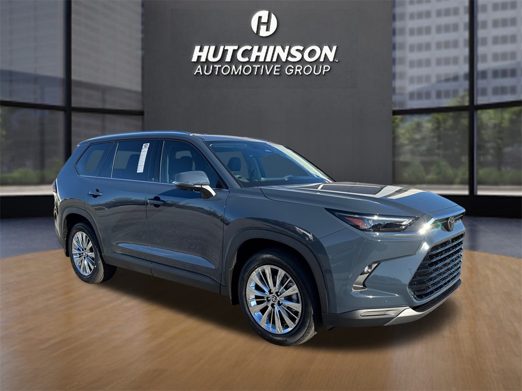 2026 Toyota Grand Highlander Platinum's photo