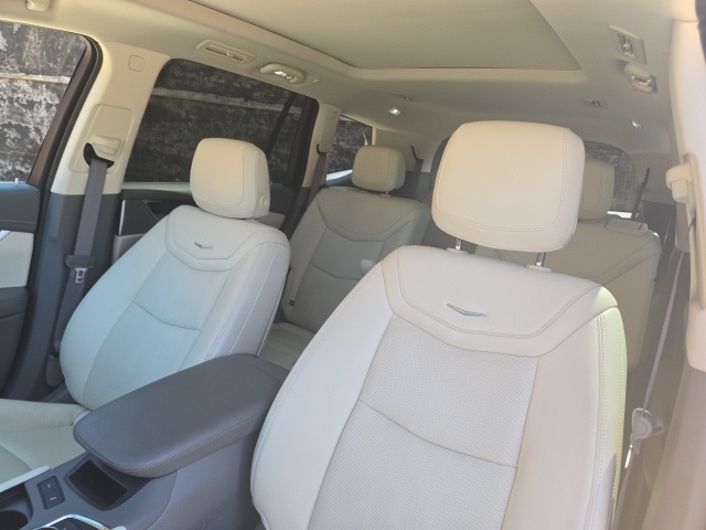 2025 Cadillac XT6 Premium Luxury photo 9