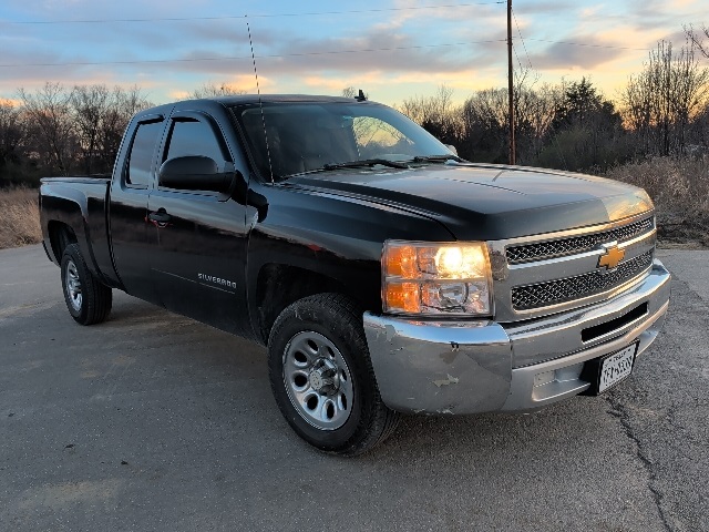 2012 Chevrolet Silverado LS's photo