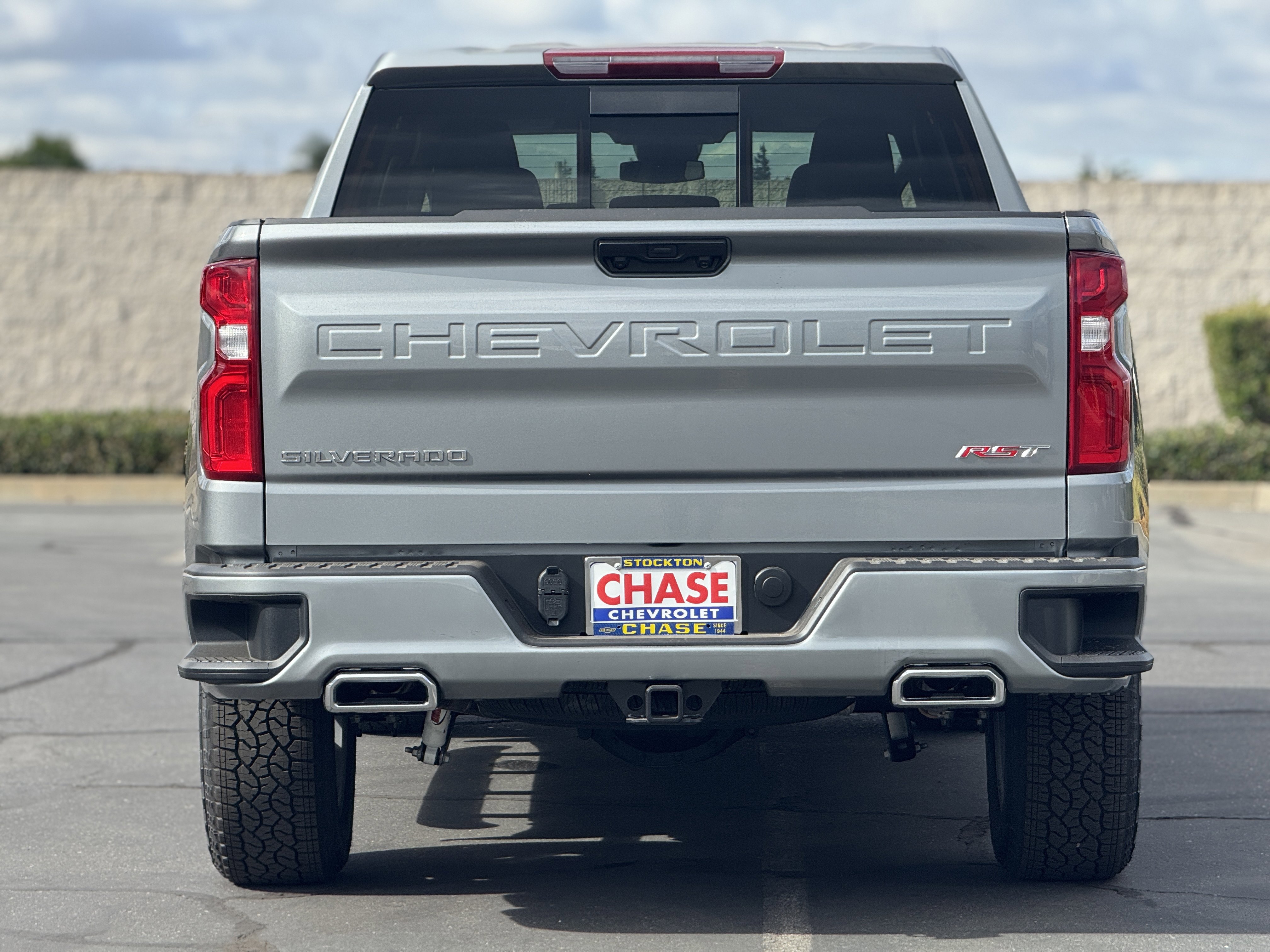 2026 Chevrolet Silverado 1500 RST photo 2