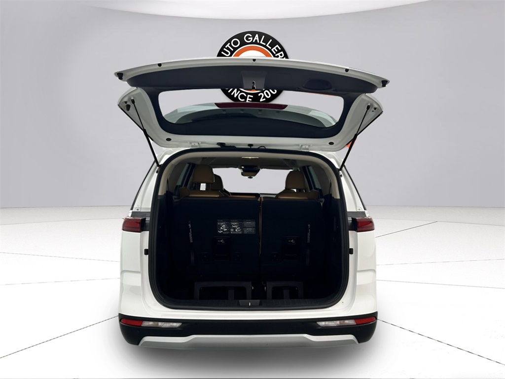 2024 Kia Carnival LX photo 20