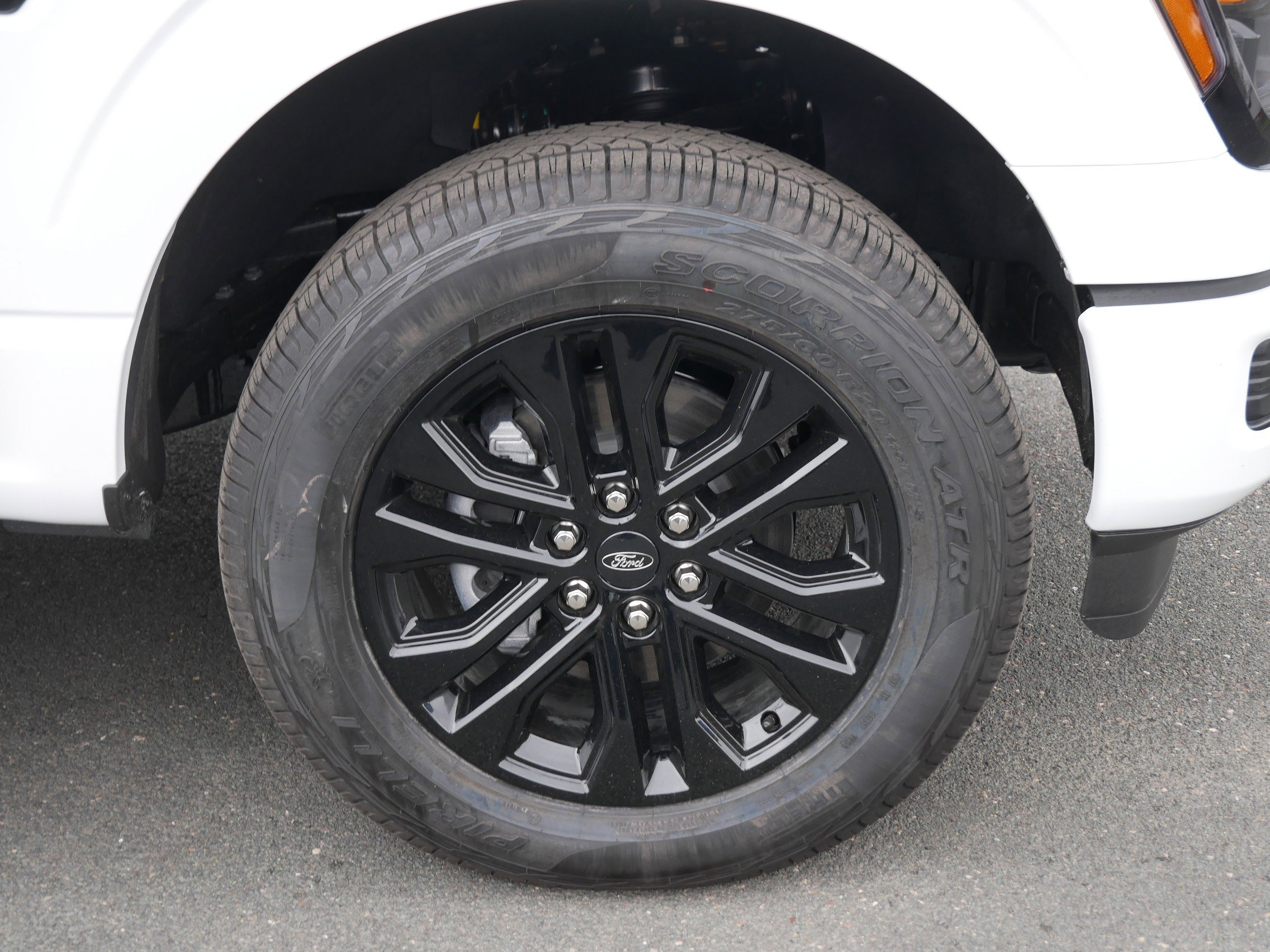 2025 Ford F-150 XLT photo 4
