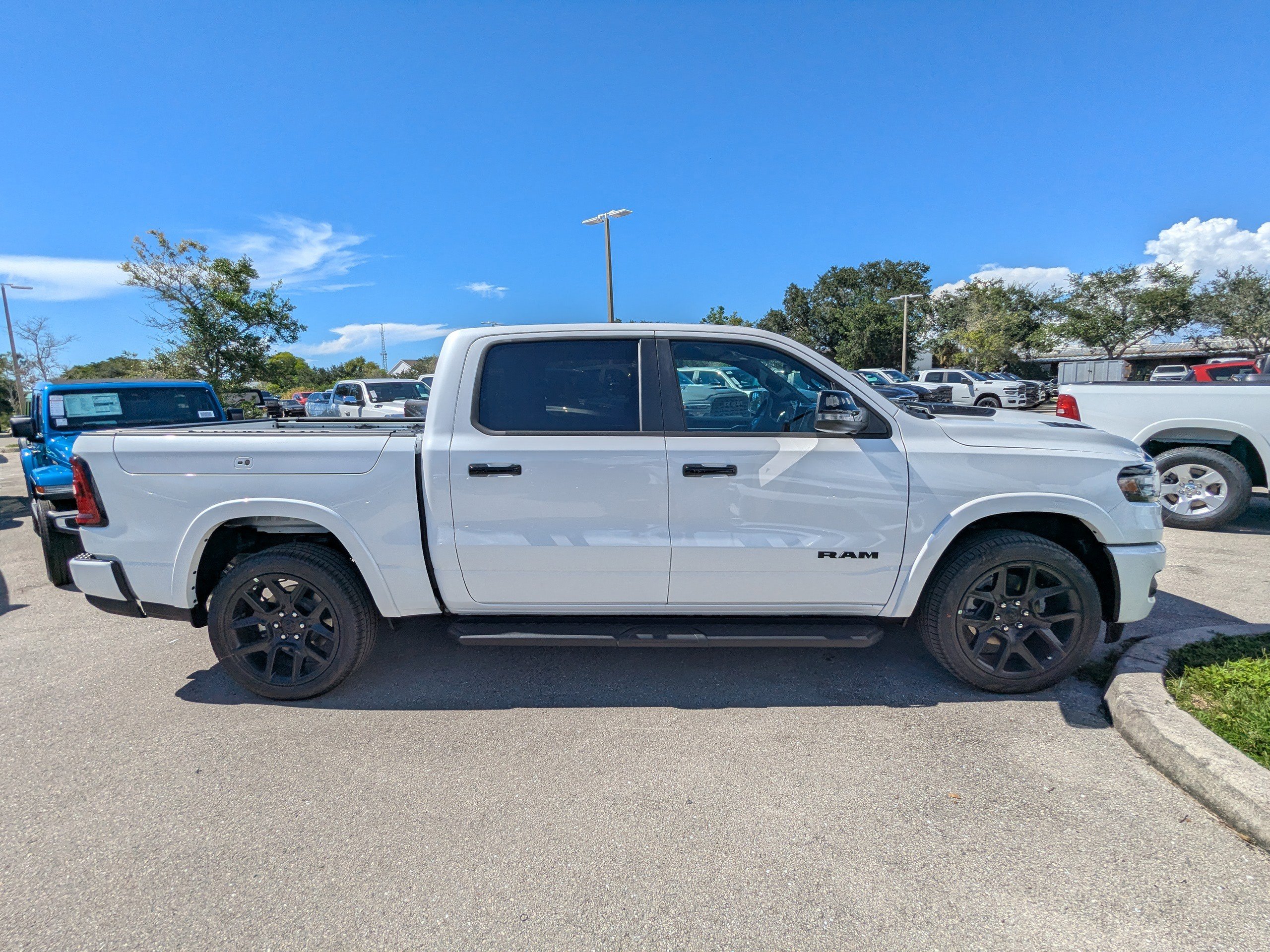 2026 Ram 1500 Laramie photo 4