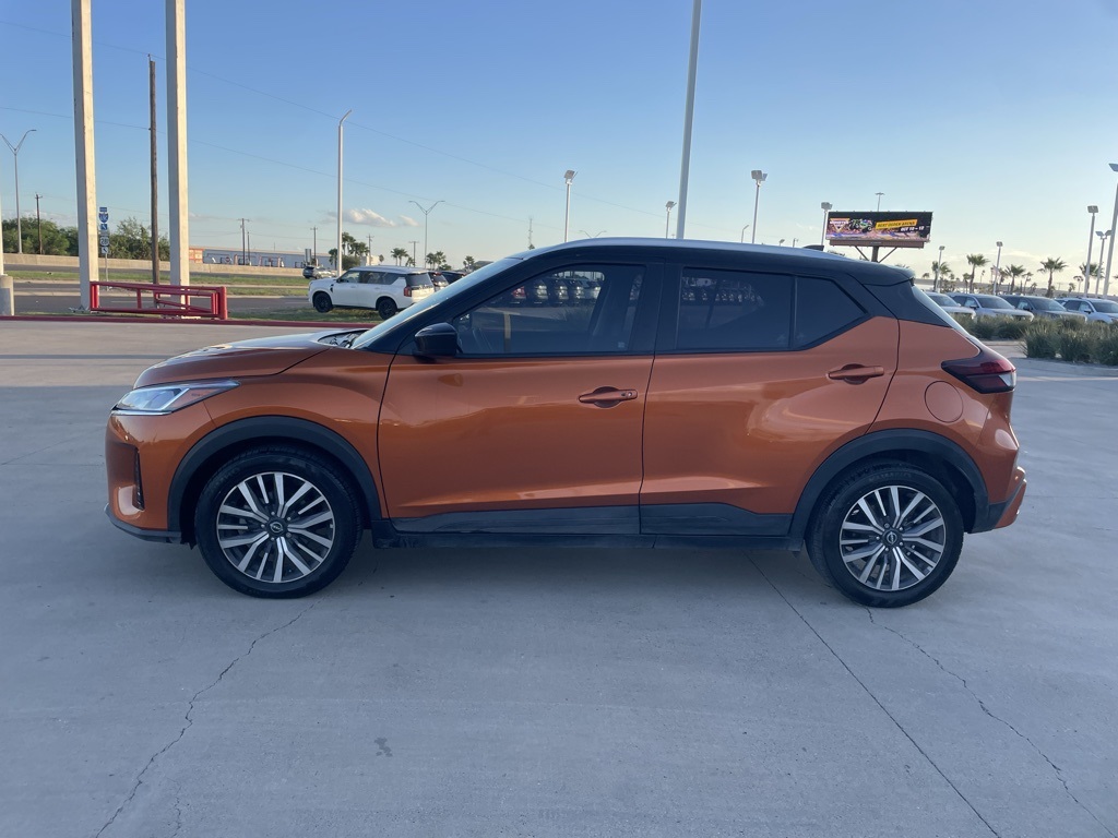 2023 Nissan Kicks SV photo 2
