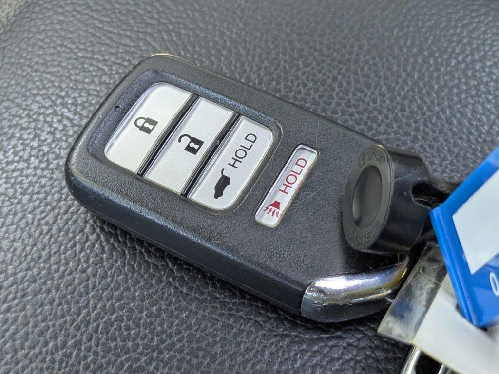 2015 Honda CR-V Touring photo 29