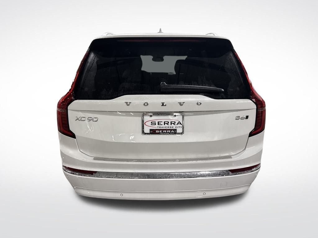 2026 Volvo XC90 AWD Plus photo 4