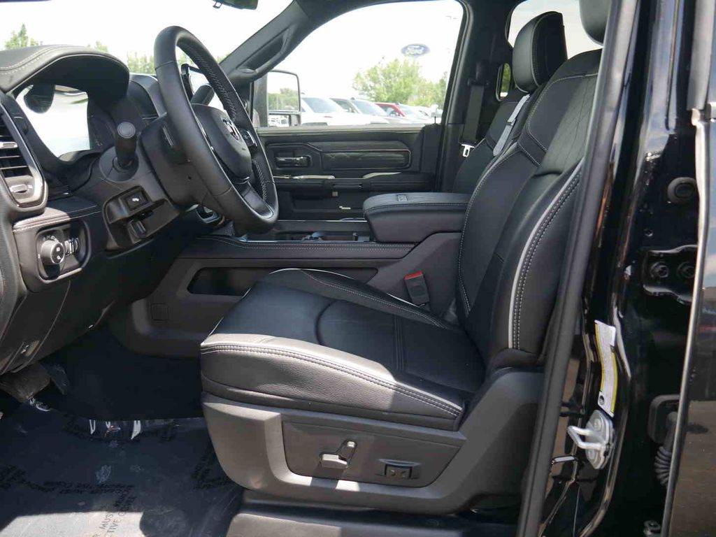 2025 Ram 2500 Limited photo 28