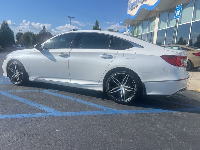 2022 Honda Accord Touring 2.0T photo 9