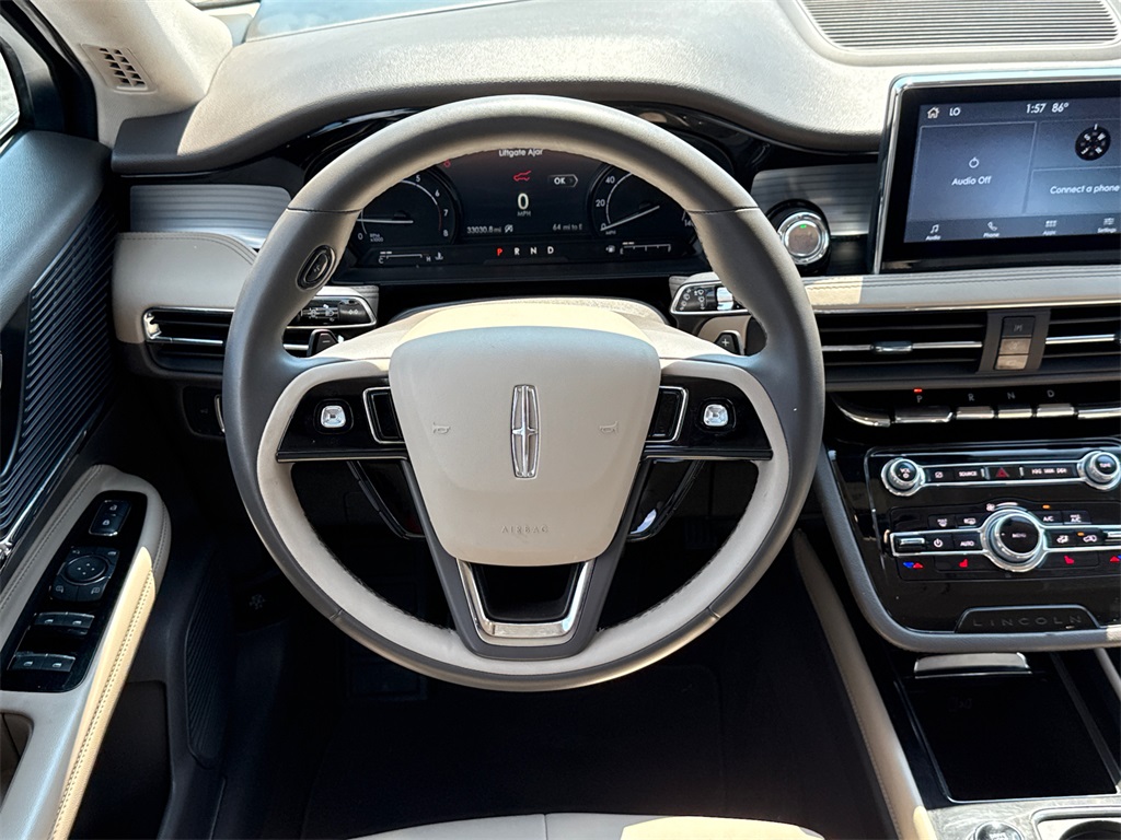 2022 Lincoln Corsair Standard photo 21