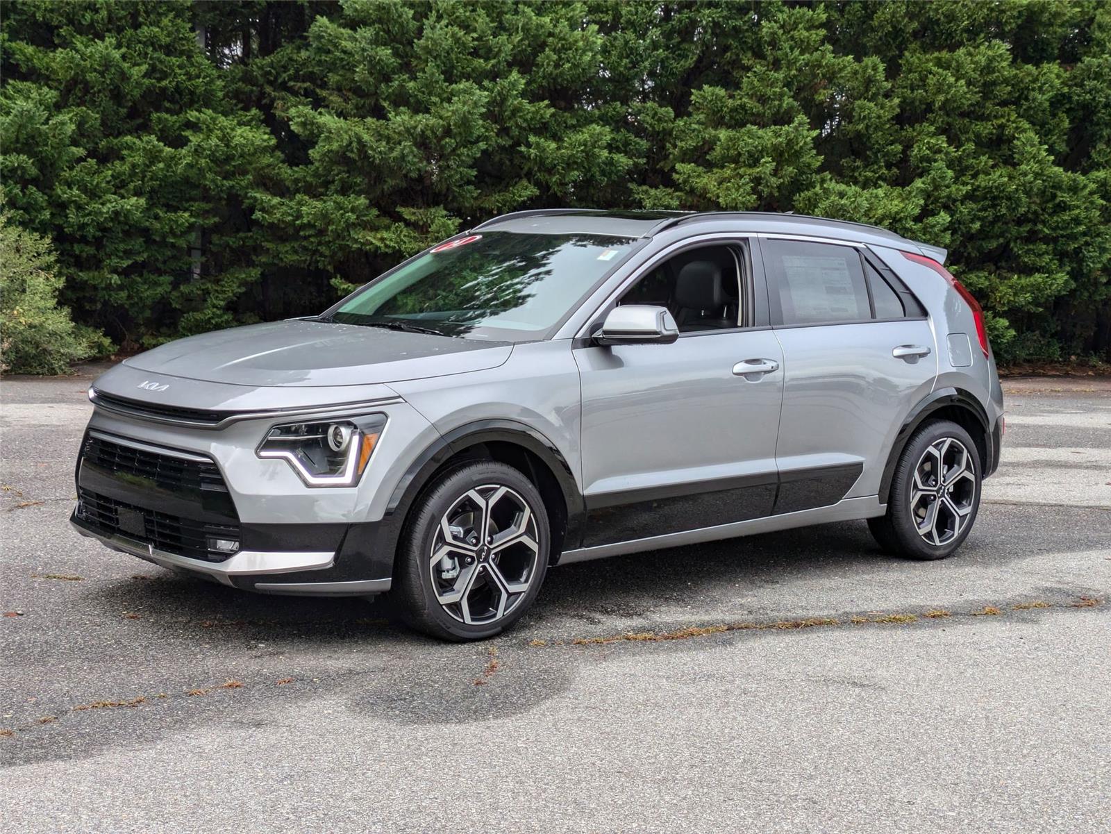 2024 Kia Niro EX Touring's photo