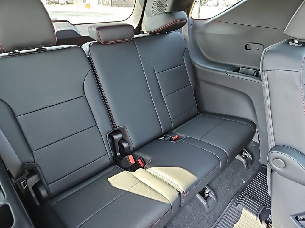 2026 Chevrolet Traverse Z71 photo 28