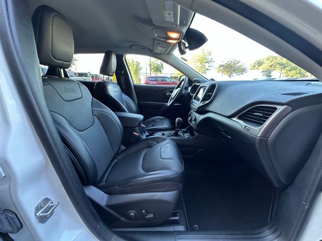 2022 Jeep Cherokee Latitude Lux photo 29