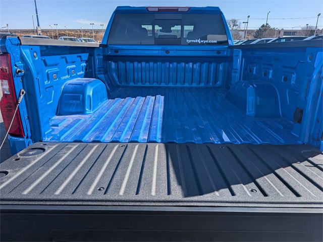 2025 Chevrolet Silverado 1500 LT photo 17