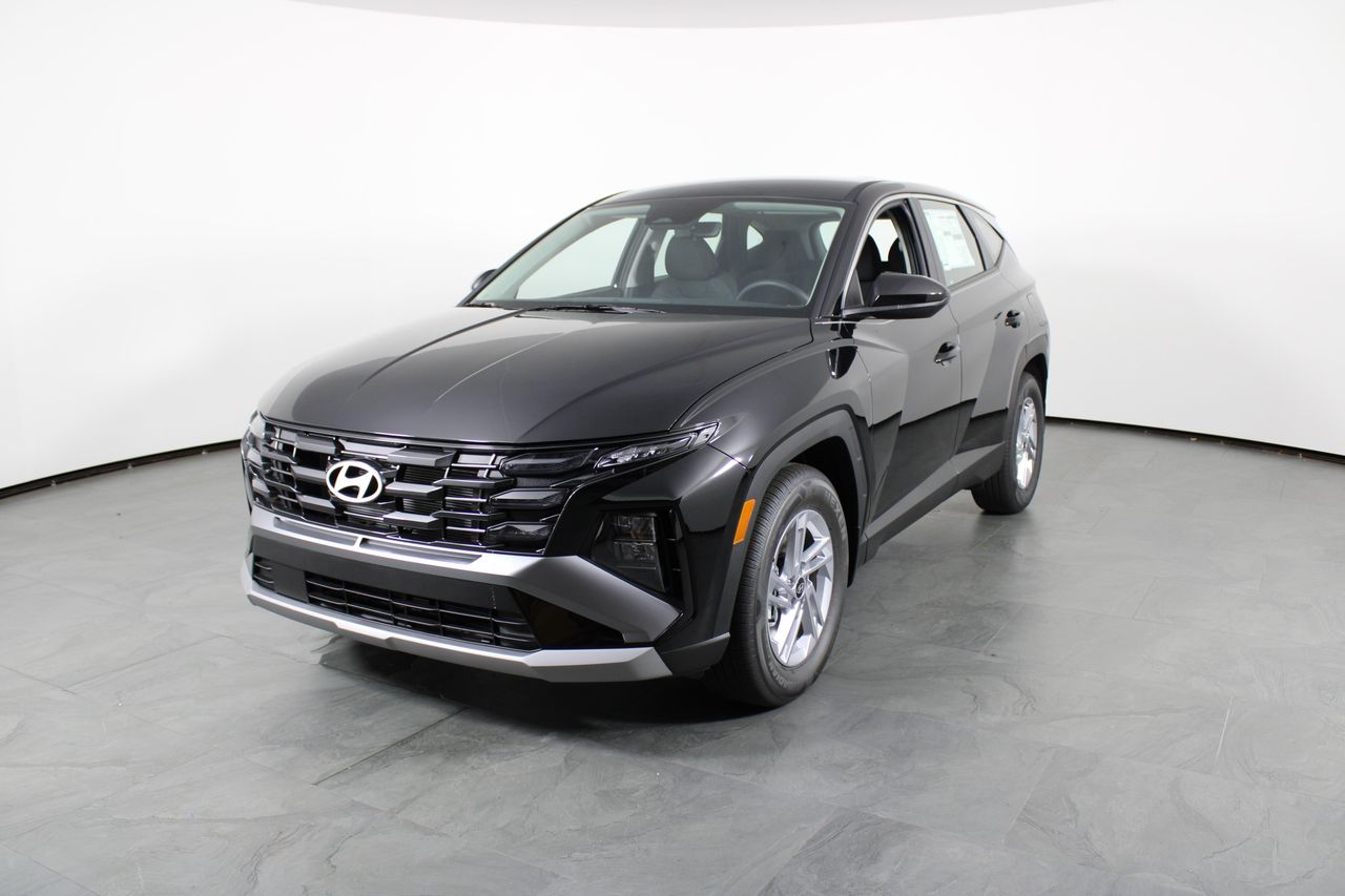 2026 Hyundai Tucson SE's photo