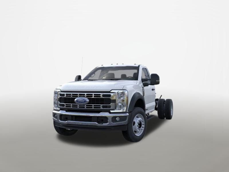 2025 Ford F-600 photo 4