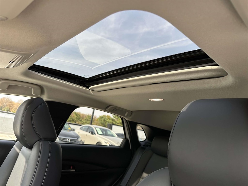 2025 Mazda CX-30 2.5 S Preferred photo 4