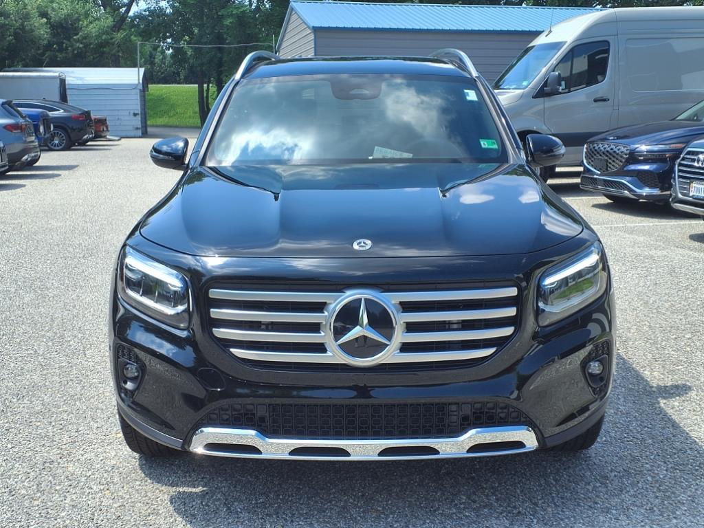 2025 Mercedes Benz GLB 250 photo 2