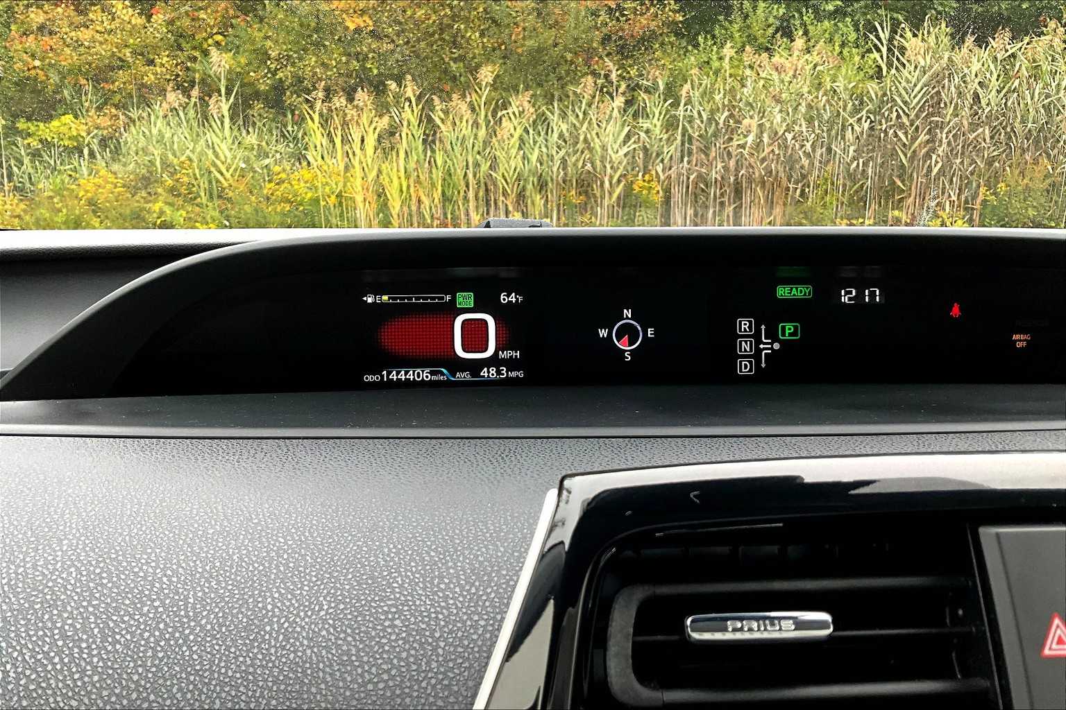 2016 Toyota Prius Three Touring photo 25