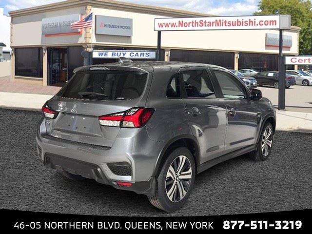 2025 Mitsubishi Outlander Sport ES photo 3