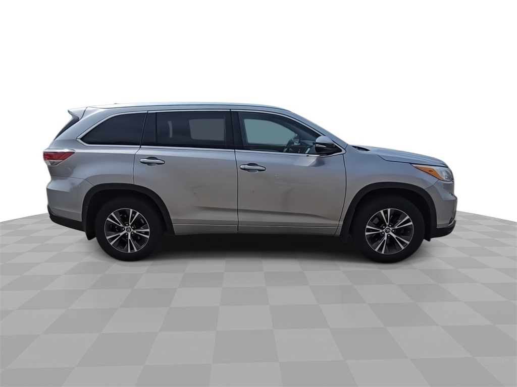 2020 Toyota Highlander Hybrid XLE photo 8