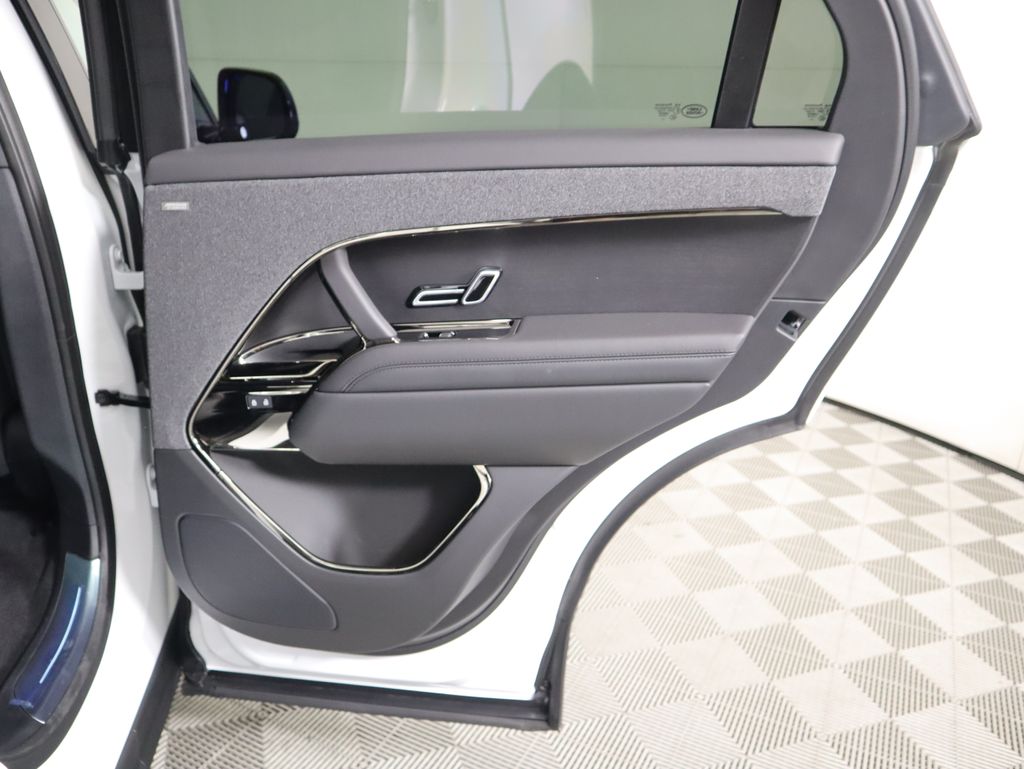 2025 Land Rover Range Rover Sport SE photo 26