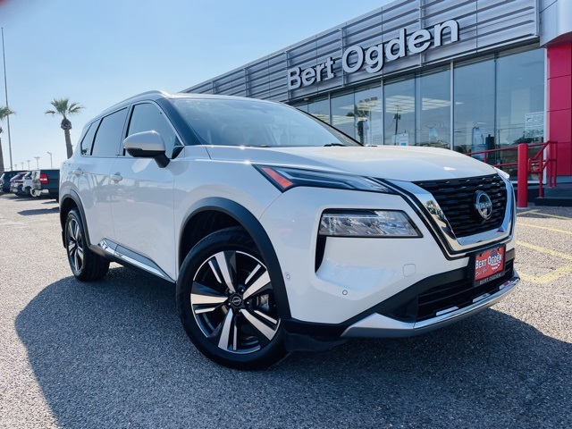 2023 Nissan Rogue Platinum's photo