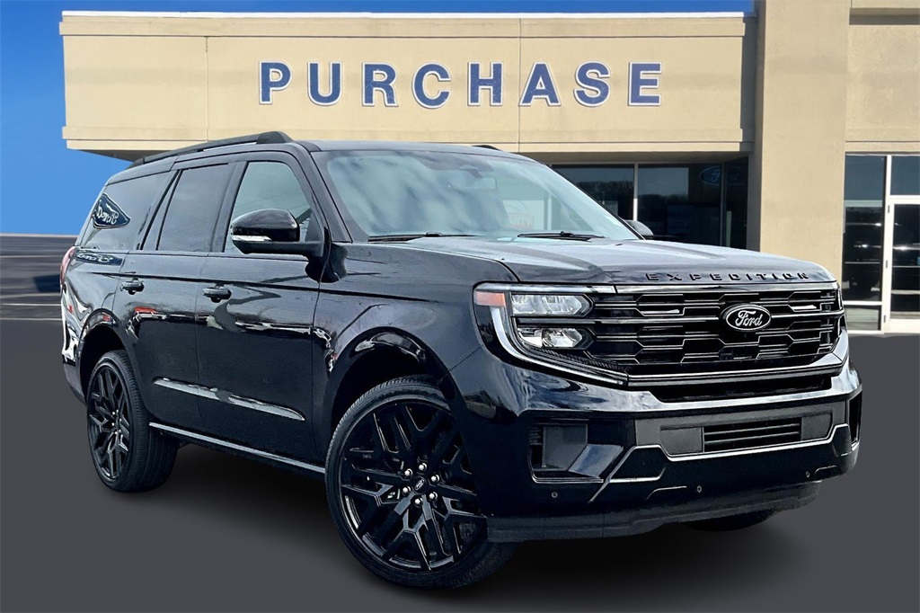 2026 Ford Expedition Platinum's photo
