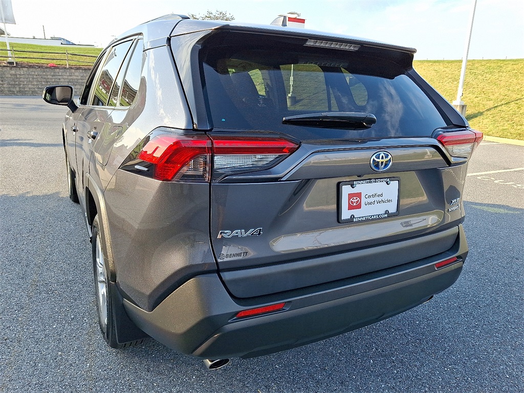 2019 Toyota RAV4 Hybrid XLE photo 7