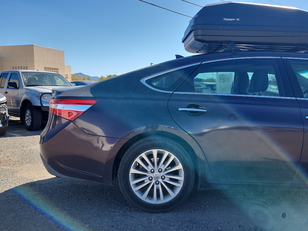 2013 Toyota Avalon Hybrid Limited photo 4