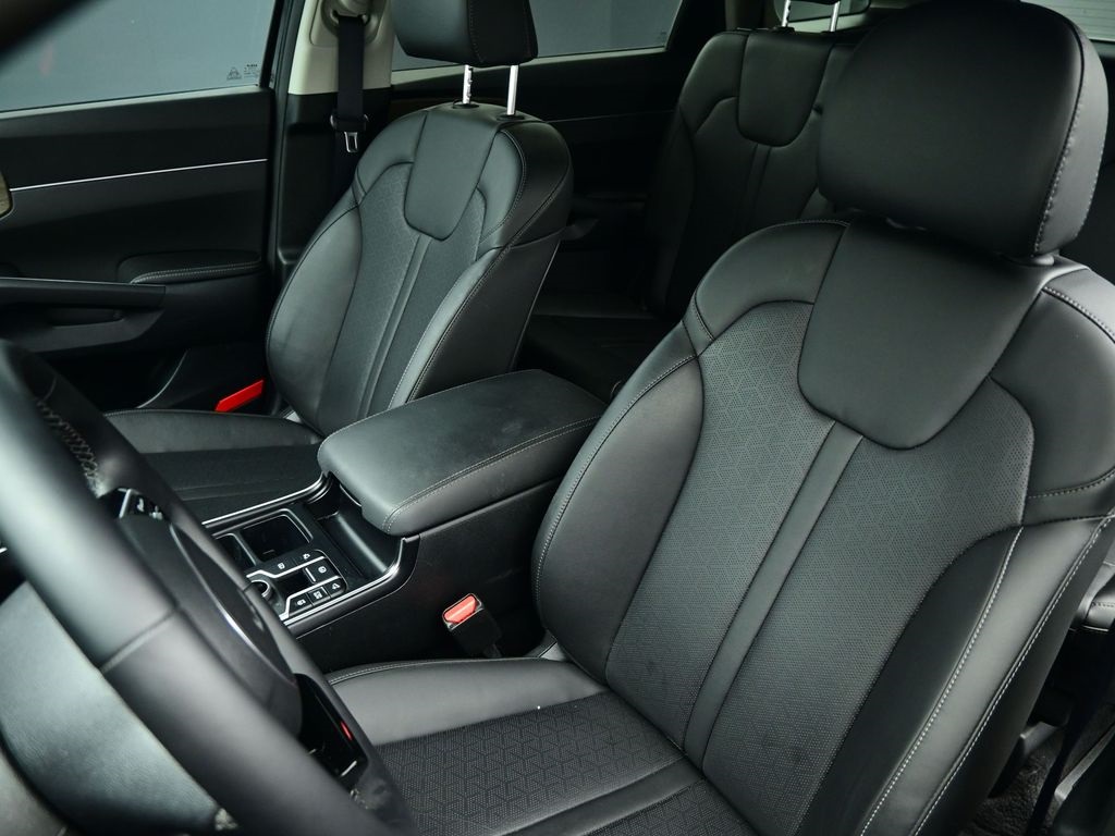 2023 Kia Sorento X-Line EX photo 4