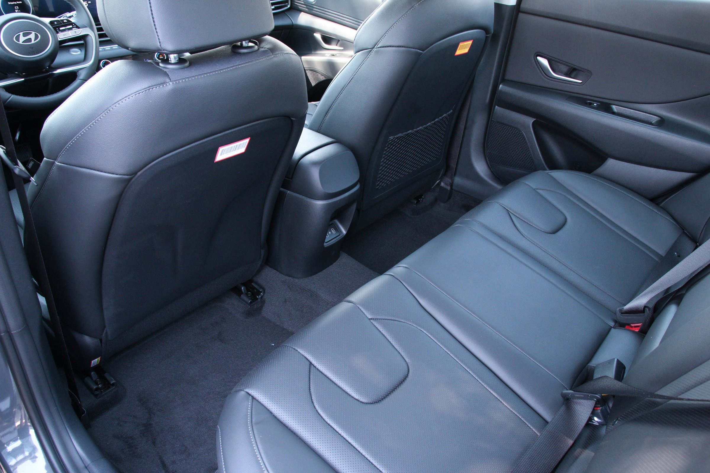 2025 Hyundai Elantra Limited photo 18