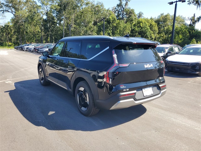 2026 Kia EV9 Wind photo 4