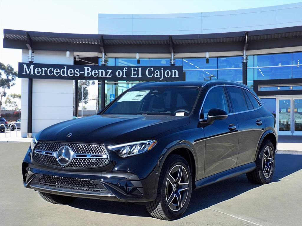 2026 Mercedes-Benz GLC Base's photo