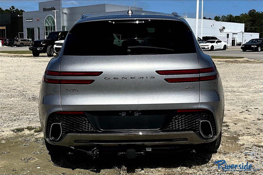 2022 Genesis GV70 2.5T photo 2