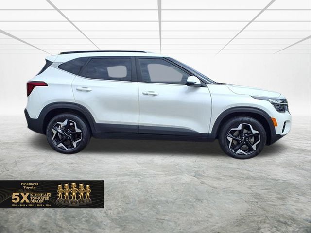 2024 Kia Seltos EX photo 8