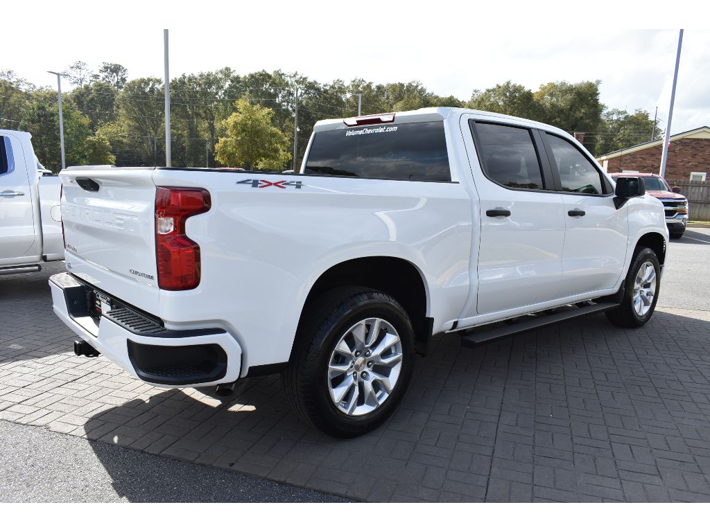 2025 Chevrolet Silverado 1500 Custom photo 4