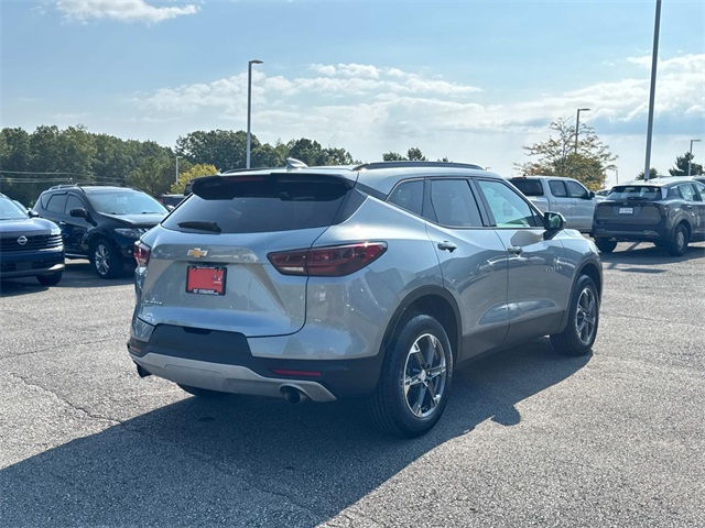 2025 Chevrolet Blazer 2LT photo 3