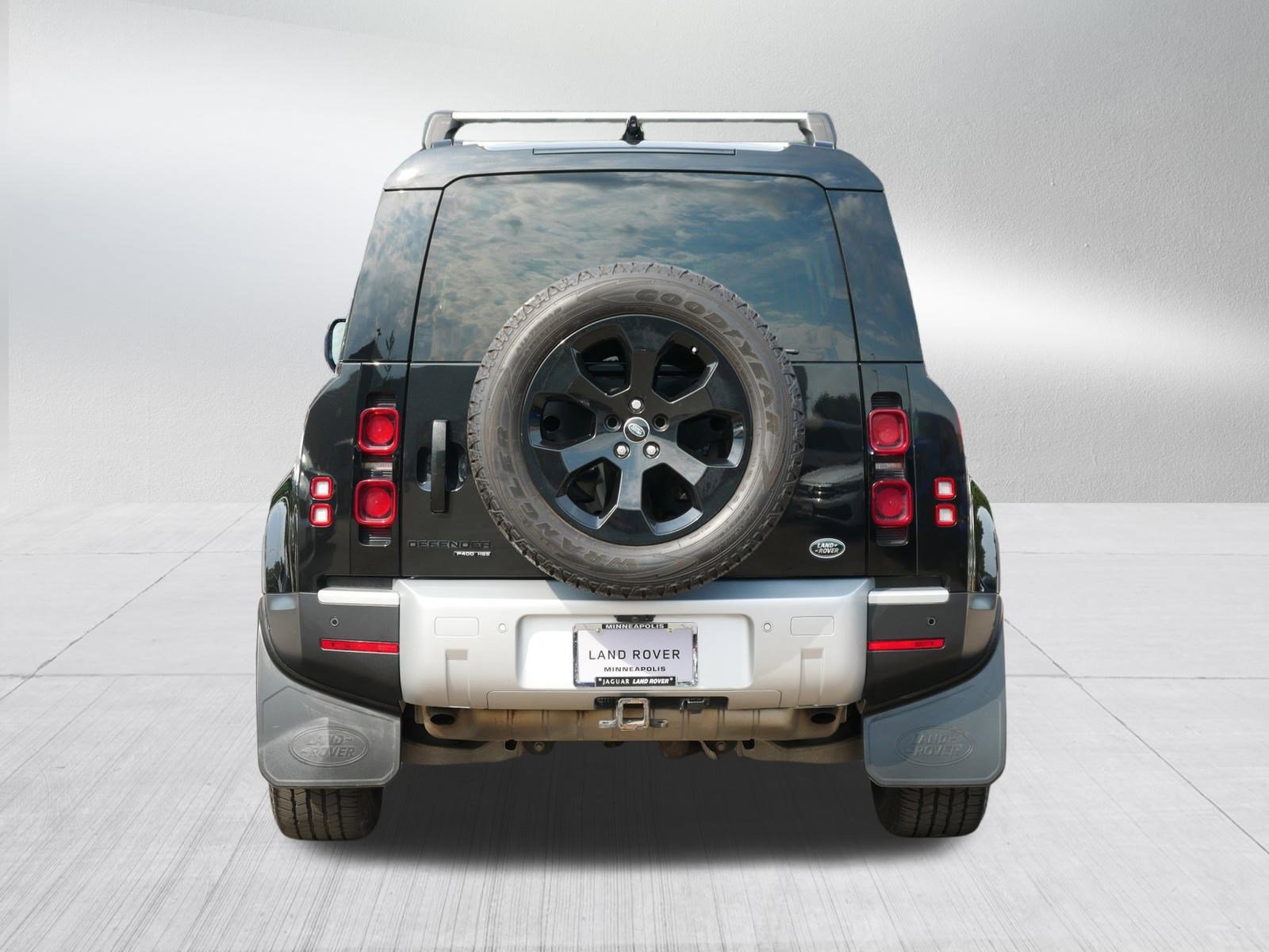 2020 Land Rover Defender HSE photo 6