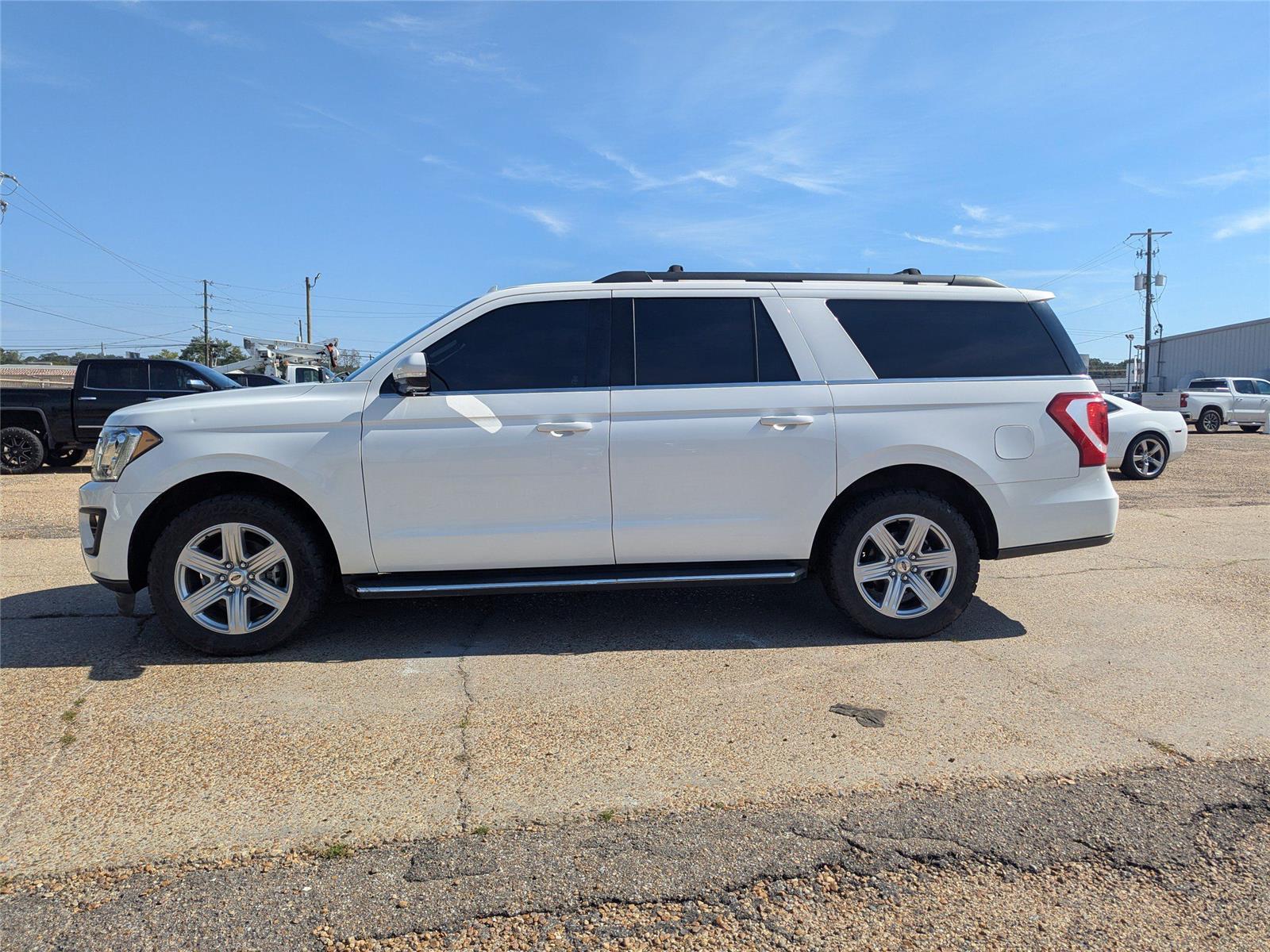 2020 Ford Expedition MAX XLT photo 2