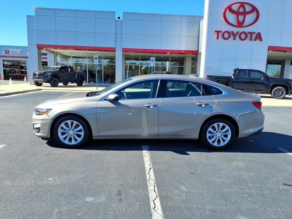2023 Chevrolet Malibu 1LT photo 2
