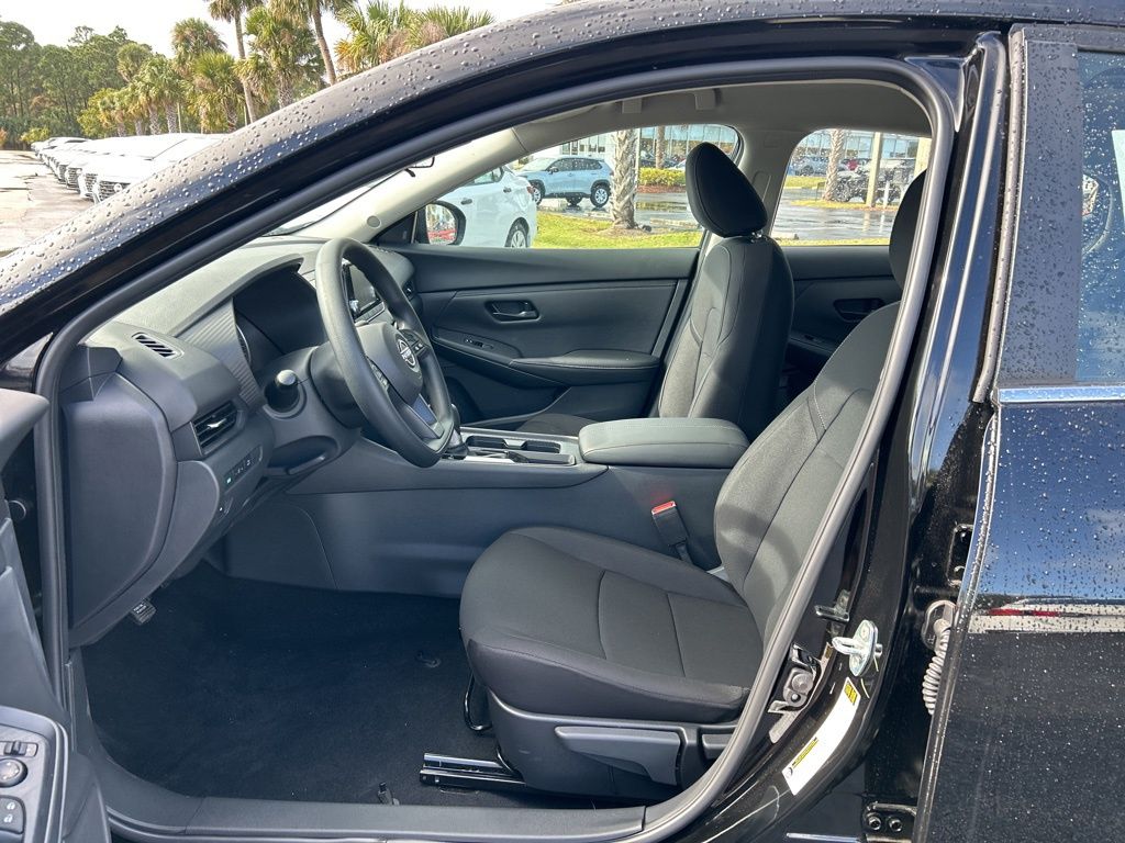 2025 Nissan Sentra S photo 9