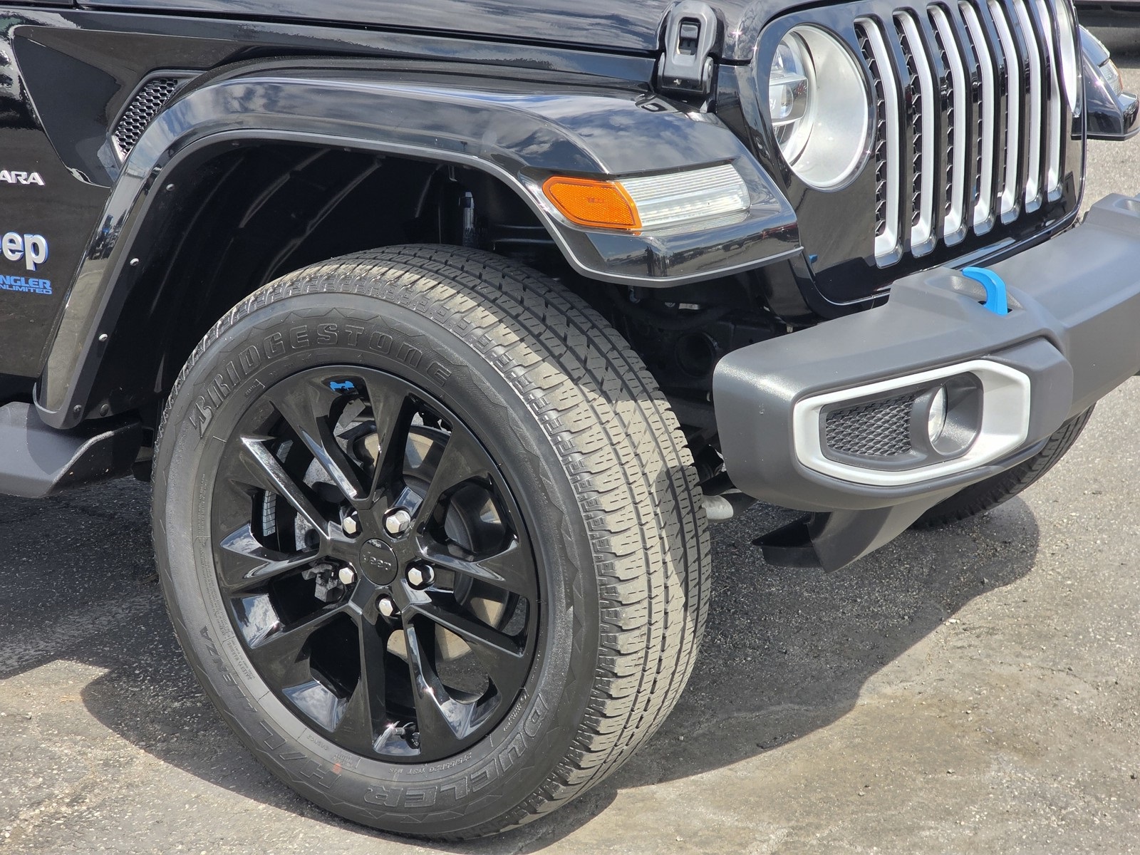2022 Jeep Wrangler Unlimited Sahara 4xe photo 10